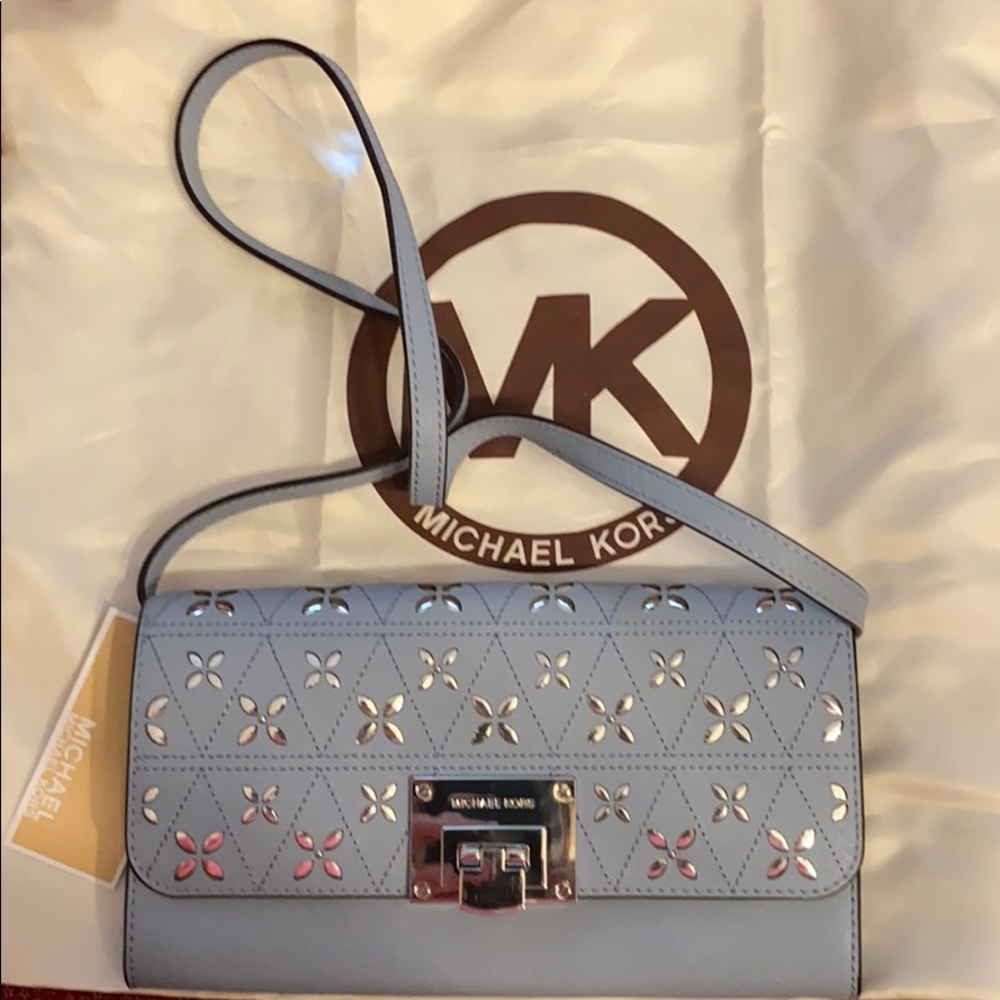 NWT Michael Kors Leather Tina Clutch/Cross…